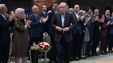 Cumhurbaşkanı Erdoğan için hazırlanan 'Efsane Büyük Başkan' şarkısı ilk kez dinletildi