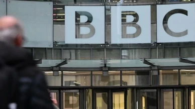 BBC’de büyük küçülme: 500 milyon sterlinlik tasarruf planı kapsamında yüzlerce kişi işten çıkarılacak