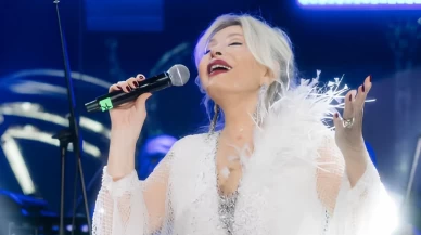 Emel Sayın konserlerini erteledi