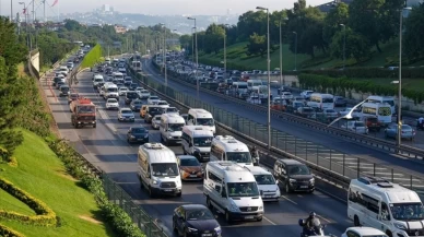 İstanbul trafiğinde sabah çilesi! D-100 ve TEM'de uzun araç kuyrukları