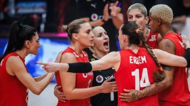 Türkiye Hollanda canlı izle linki ! Filenin Sultanları voleybol maçı şifresiz hangi kanalda?