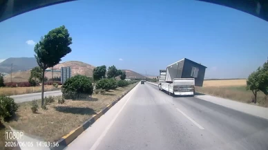 Hatay'da Fırtına konteyneri uçurdu!