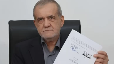İran Cumhurbaşkanı Pezeşkiyan'ın imza anı paylaşıldı!