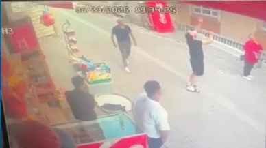 8'inci kattan düşerken şemsiyeyle kurtardılar! Yürekler ağza geldi