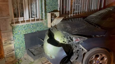 Alkollü sürücü doğal gaz kutusunu patlattı, mahalle sokağa döküldü