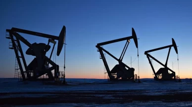 Petrol fiyatlarını değiştiren gelişme! Görüşme beklentisi Brent'i düşürdü