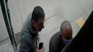 ATM'de yardım bahanesiyle hırsızlık! El çabukluğuyla paraları cebine indirdi