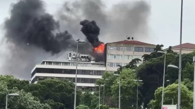 Beyoğlu'nda çatı katında korkutan yangın!