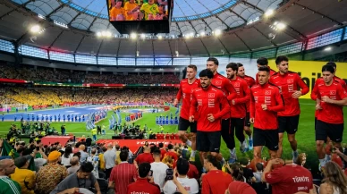 Milli futbolcudan maç sonrası dikkat çeken hareket