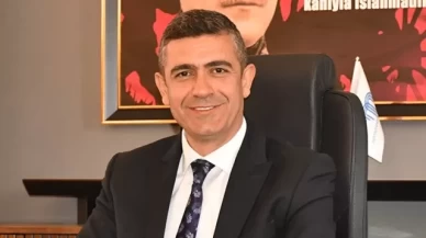 CHP'li Belediye Başkanı istifa edip AK Parti'ye geçti! Rozeti Cumhurbaşkanı Erdoğan taktı
