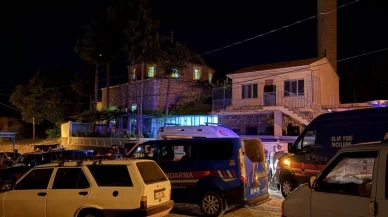 Camide 2 kişiyi bıçakla öldürdü! Saldırganın asıl hedefinin imam olduğu ortaya çıktı
