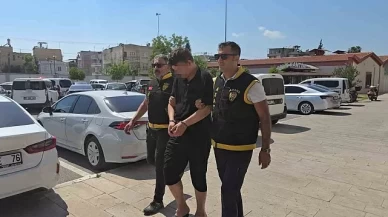 Sahte kimlik gösteren firariyi kolundaki dövme yakalattı!