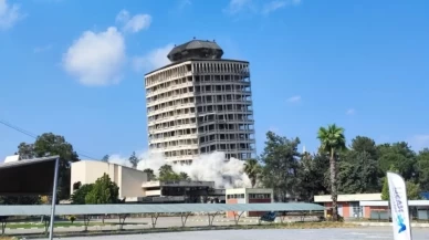 Adana’nın simge yapısı Çukobirlik binası 420 kilogram dinamitle saniyeler içinde yıkıldı