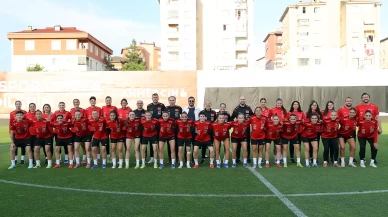 Kadın milliler, Dünya Kupası umutlarını sürdürdü