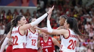 Türkiye - Fransa voleybol maçı canlı izle! Filenin Sultanları VNL S Sport Plus canlı yayın izleme ekranı