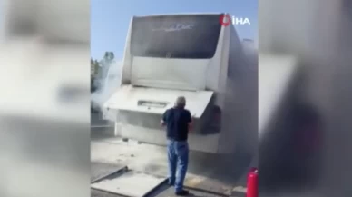 Seyir halindeki otobüs alev alev yandı