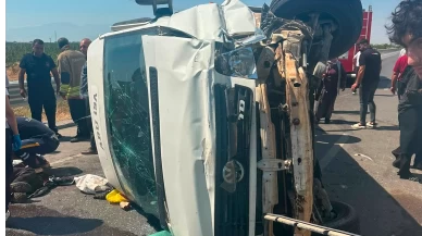 Hatay’da tarım işçilerini taşıyan minibüs devrildi