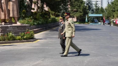 Genelkurmay Başkanı Orgeneral Bayraktaroğlu, Pakistan Savunma Kuvvetleri Komutanı Munir ile görüştü