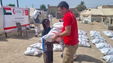 Port Sudan'da 1000 aileye gıda kolisi dağıtıldı