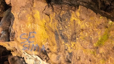 3 milyon yıllık tarihe ihanet: Oylat Mağarası'nı sprey ile boyadılar