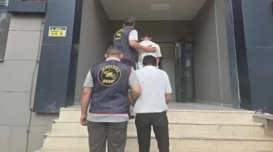 Amasya’da kendilerini polis olarak tanıtıp 2 milyon liralık dolandırıcılık yaptılar