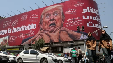Tahran sokaklarında dev Trump afişi: 'İntikam kaçınılmaz'