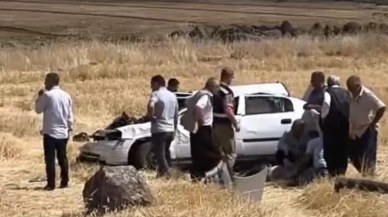 Şarampole yuvarlanan otomobil takla attı
