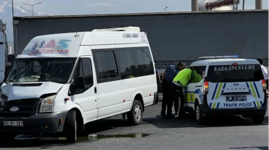 Kayseri’de yolcu minibüsü otomobille çarpıştı
