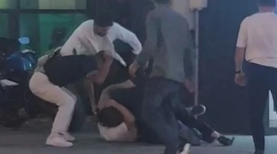 İki grup genç arasında tekme tokat kavga! Yere yatırıp darbettiler