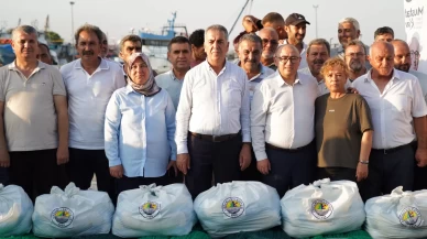 Erdemli Belediyesi’nden balıkçılara 646 adet ekipman desteği