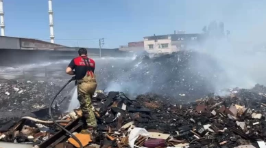 Buca’da çöplüğe dönen boş arazide yangın