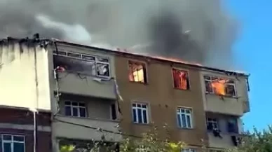 Çatıdaki onarım faciaya dönüştü: Alevler dairelere sıçradı