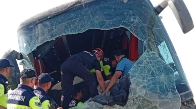 Aksaray'da yolcu otobüsü devrildi: Çok sayıda yaralı var
