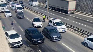 Eskişehir’de 3 araç birbirine girdi: 2 yaralı