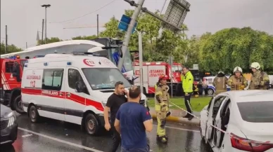Eyüpsultan'da yolcu otobüsü ile otomobil çarpıştı!