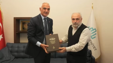 Bakan Ersoy, bilim tarihçisi Prof. Dr. Fazlıoğlu ile bir araya geldi