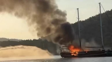 Göcek’te alevlere teslim olan tekne battı