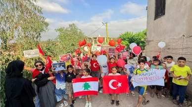Lübnan'da Türk bayraklarıyla 15 Temmuz şehitleri anıldı