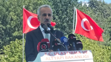 Bakan Uraloğlu, 1500 yıllık tarihi Sangarios Köprüsü'nün açılışını gerçekleştirdi: Kültür mirasımıza sahip çıkıyoruz