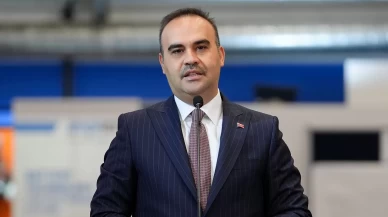 Bakan Kacır duyurdu: Türkiye Ay yolculuğuna hazırlanıyor