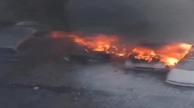 Bursa’da site bahçesinde facia: Alev alev yanan 3 otomobil kül oldu