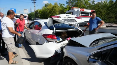 Kocaeli'de zincirleme kaza: 1'i çocuk 3 yaralı