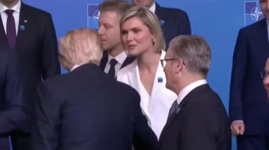 Trump yalnızca İzlanda Başbakanı ile tokalaştı