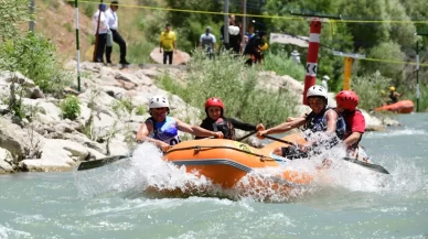 180 sporcu Türkiye Şampiyonası için kürek çekti