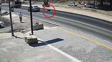 Mersin’de kamyonetin çarptığı genç ağır yaralandı
