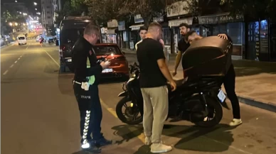 Motosikletli kurye öldü, otomobil sürücüsü gözaltına alındı