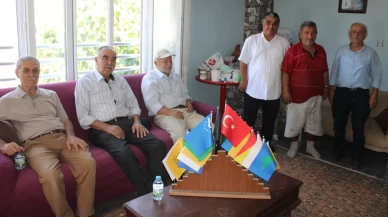 Erciyes’in eteklerinde Kızılelma ruhu: Turan'a gönül veren emekli öğretmen Türk dünyasını böyle tanıtıyor