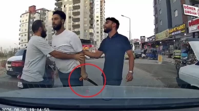 Bagajdan testereyi çıkarıp sürücünün üzerine yürüdü