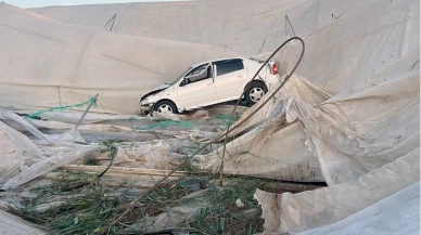 Mersin’de kontrolden çıkan otomobil seraya uçtu