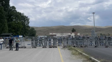 Kuytul taraftarları cezaevi önünde! Güvenlik güçleri önlem aldı